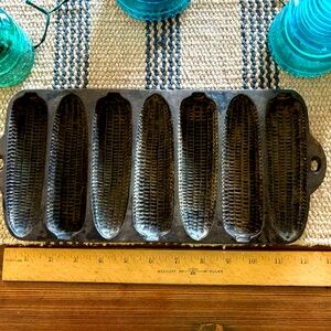 Cast iron corn cob pan mold vintage
